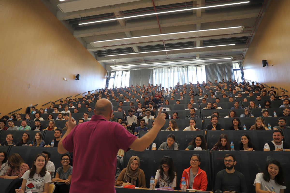 ODTÜ YÜKSEL PROJE AMFİSİ 9